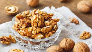 Можно ли есть орехи на ночь: вред и польза, калорийность орехов, полезные вещества, витамины и аминокислоты